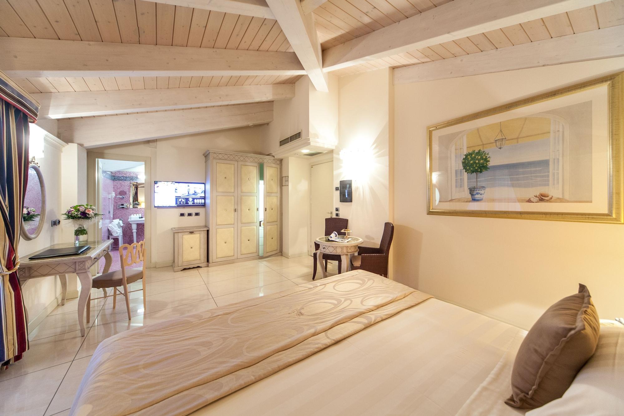 מילאנו מריטימה Palace Hotel מראה חיצוני תמונה