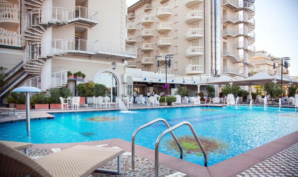 מילאנו מריטימה Palace Hotel מראה חיצוני תמונה